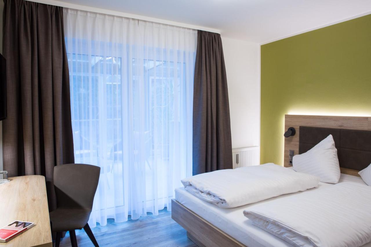 Gaestehaus Hotel Wilms โคโลญ ภายนอก รูปภาพ